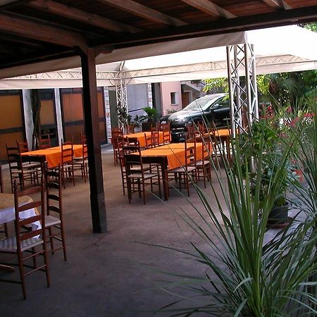 Albergo Ristorante Da Felice Loria Екстериор снимка